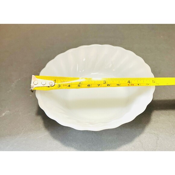 VTG Anchor Hocking Milk Glass Dessert Bowl/Ice Cream Swirled Edge 5” White - Picture 5 of 6